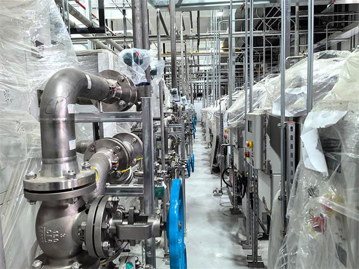 如（rú）何降低高溫天氣下工業冷水機的能耗